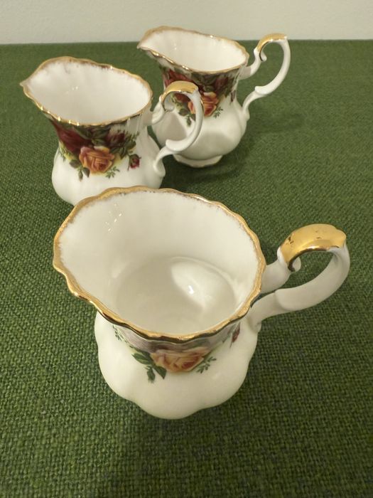 Mlecznik Royal Albert Old Country