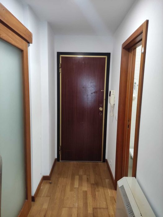 Arrenda-se apartamento T1, no centro da cidade do Porto