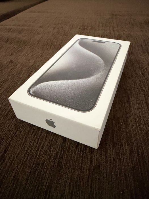 iPhone 15 Pro 256 GB Titânio Branco - Como Novo