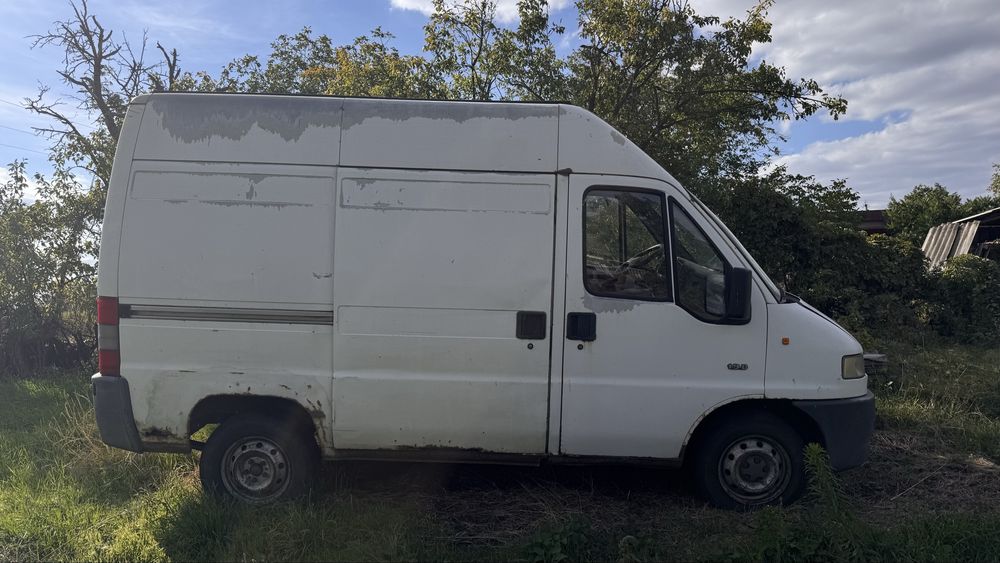 Автомобіль Іveco daily і Citroen jamper