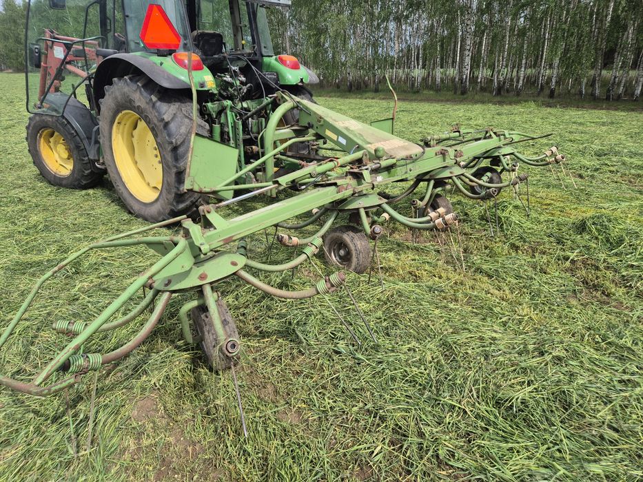 Przetrząsarka do siana krone