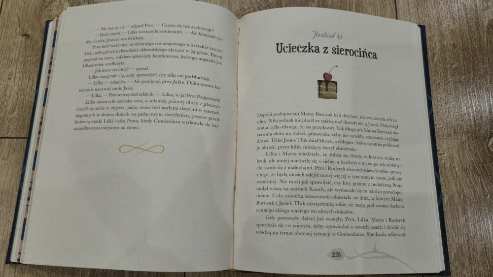Książka "Ikabog" J. K. Rowling