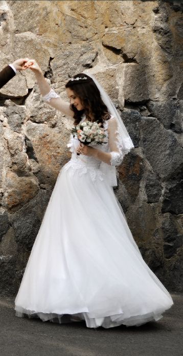 ВЕСІЛЬНА СУКНЯ дуже ніжна і красива