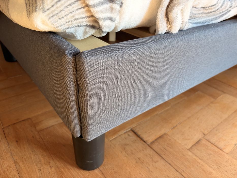 Cama de casal como nova