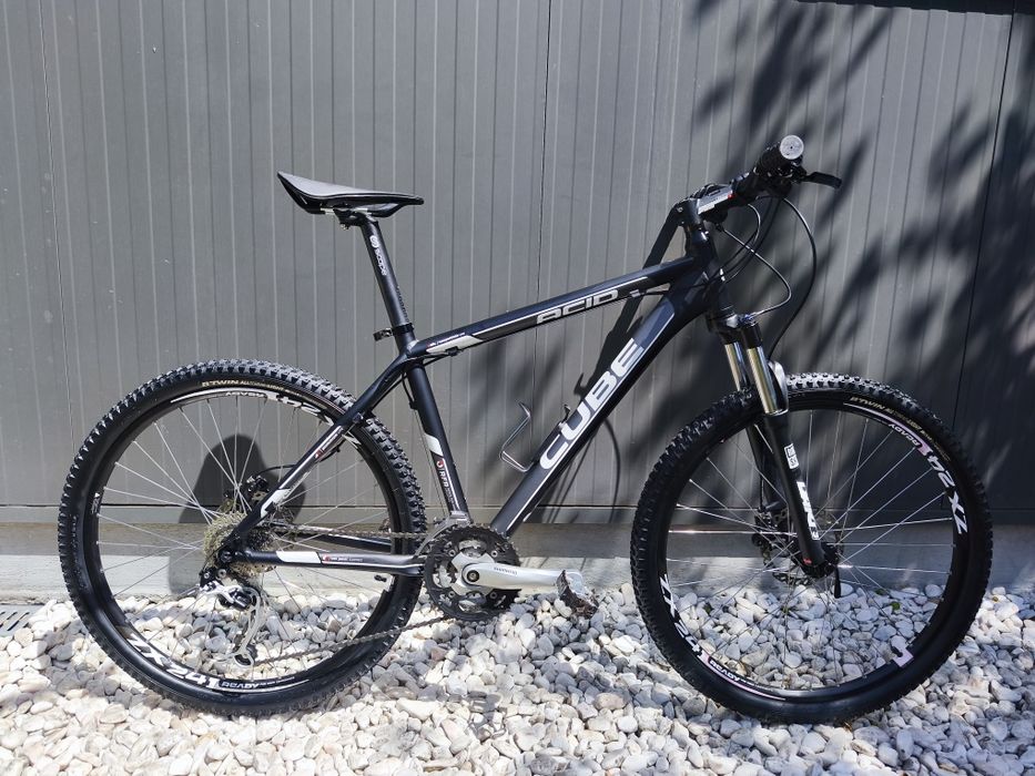 Bicicleta BTT Cube Acid Roda 26 — Tamanho M
