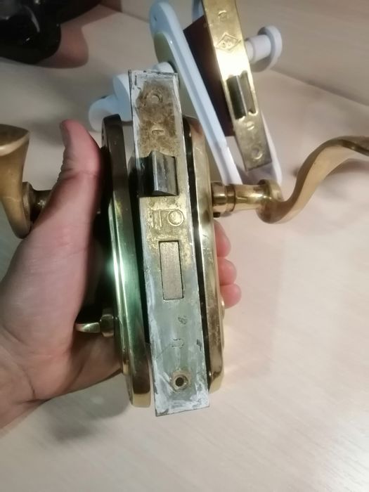 Замок дверной межкомнатный