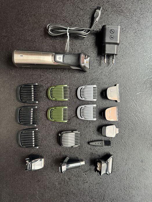 Philips Multigroom Series 7000 MG7770/15 – pełny zestaw