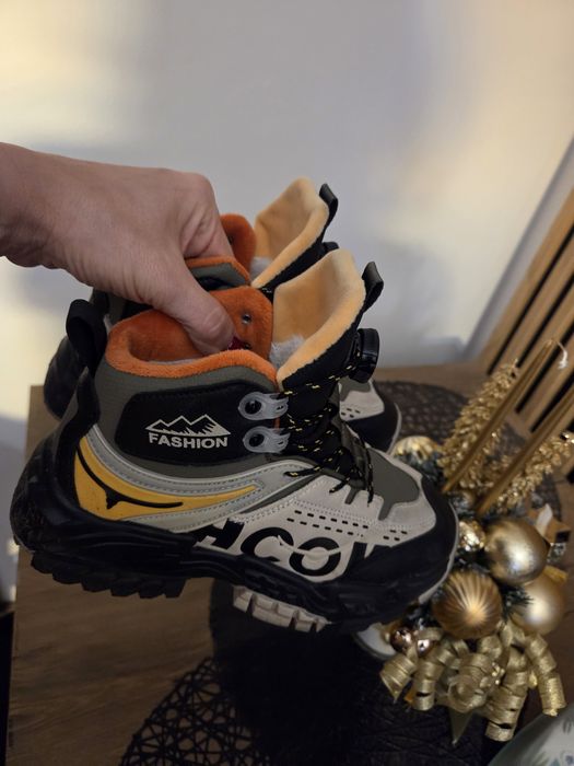 Buty zimowerozmiar 35