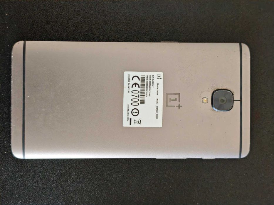 One plus 3T in good condition64171292757251121