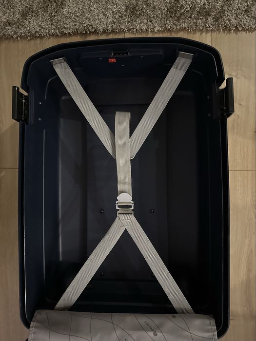 Trolley de Cabine Rígido DELSEY com 2 rodas