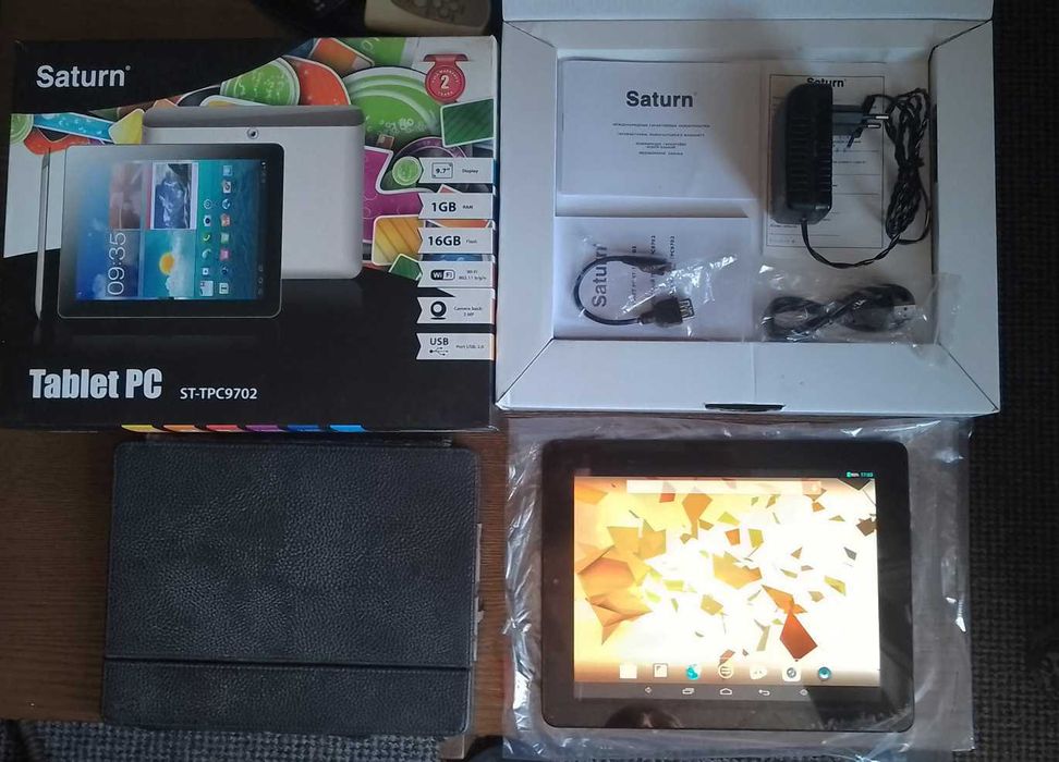Планшет Saturn ST-TPC9702