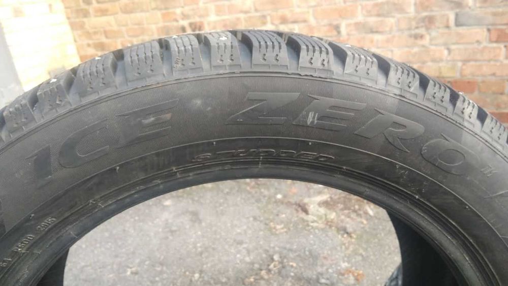 Продам зимние шины Pirelli ICE ZERO 255/50 R19 за комп. 20000 грі.