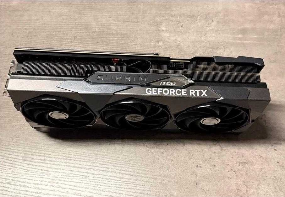 Placa gráfica MSI Suprim X GeForce RTX 4070 Ti