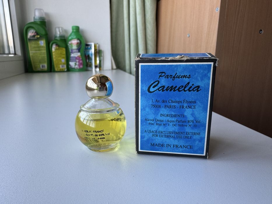 Camelia. Вінтажні парфуми
