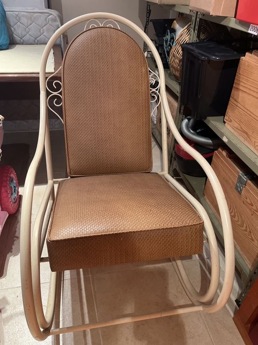 Cadeira em ferro de baloico