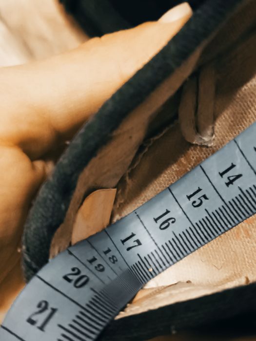 Buty / trampki / pantofle czarne z kokardką r.26