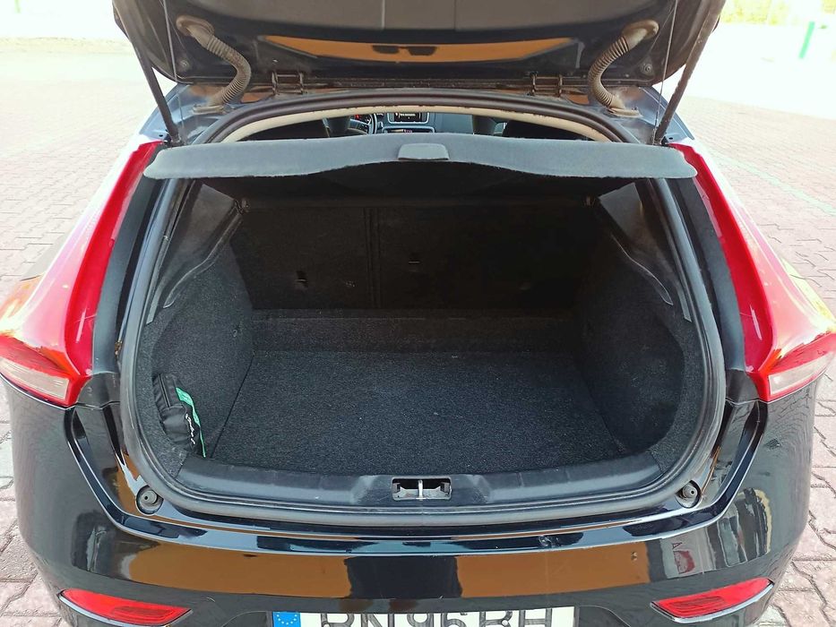 Carro Volvo V40 D2