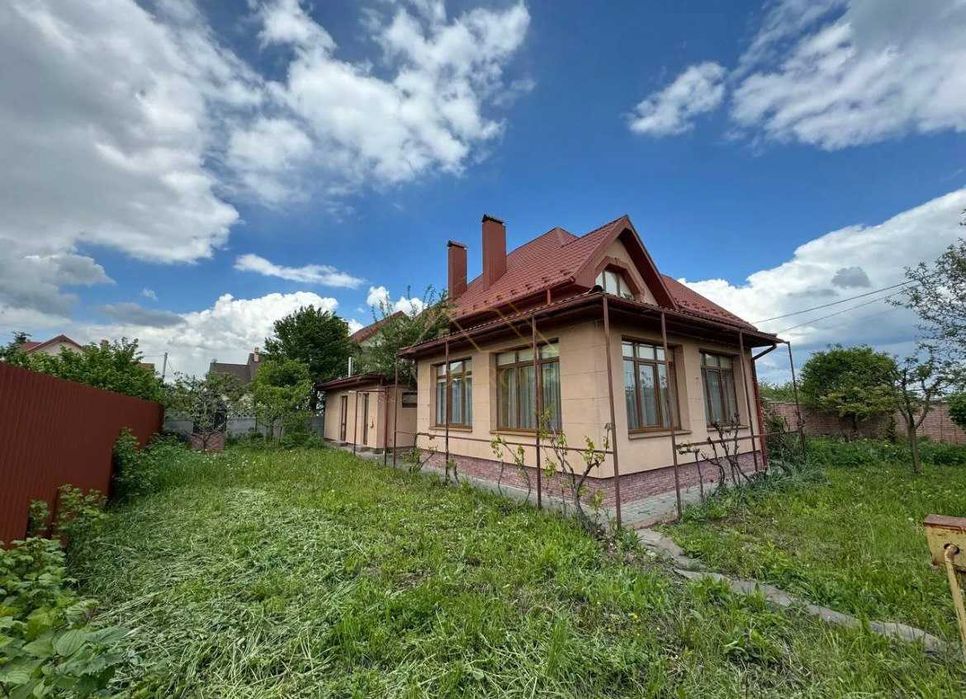 Продається шикарний будинок біля Івано-Франківська!