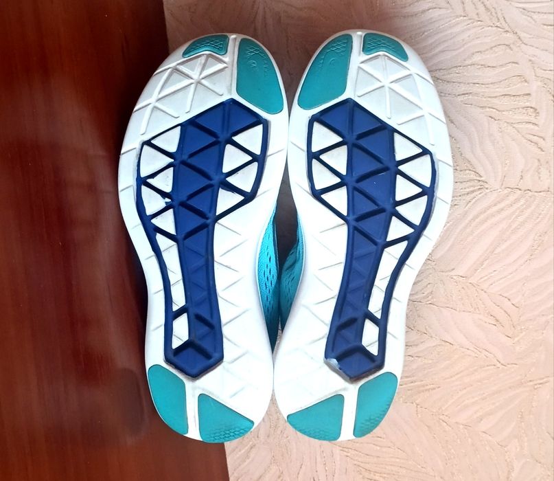 Жіночі кросівки Nike