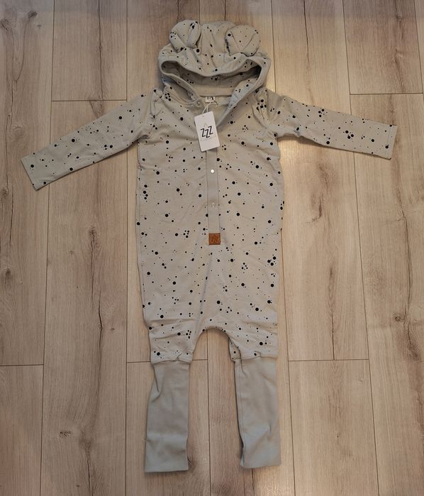 Nowy kombinezon dresowy jesienny Zezuzulla rozm. 110, ziemia na szarym