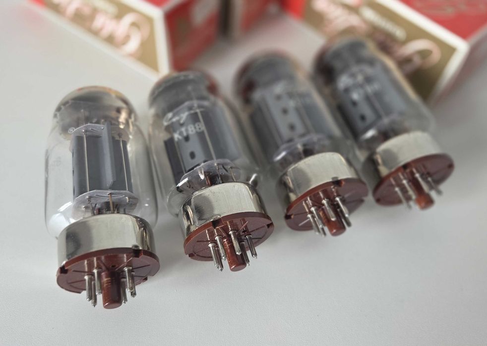 Cayin KT88 - kwadra lamp elektronowych