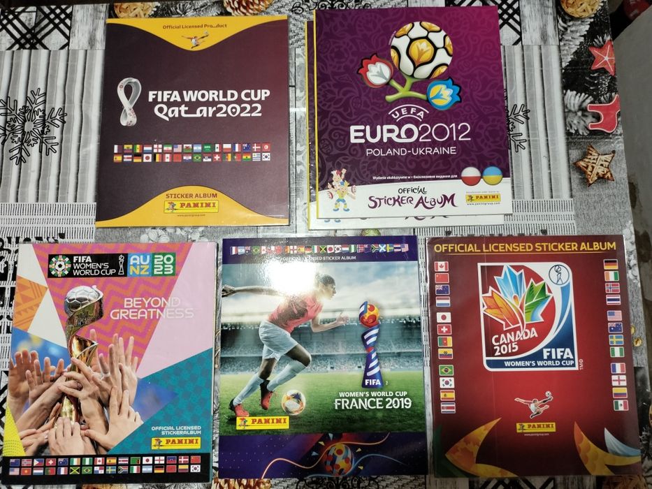 Panini - альбоми та наклейки