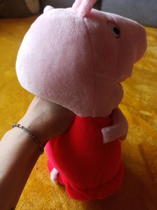Maskotka świnka Peppa.