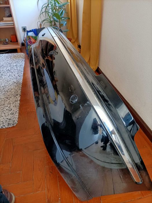 Para choques traseiro Rover 45 com sensores de estacionamento.