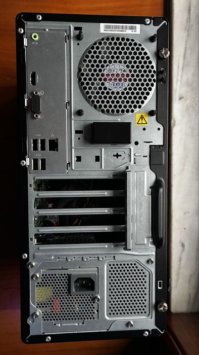 PC Lenovo i5 13400F, 8Gb RAM e SSD m2 512 sem gráfica