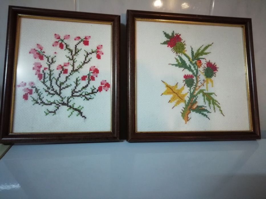 2 Quadros feitos em Ponto Cruz feito A Mão