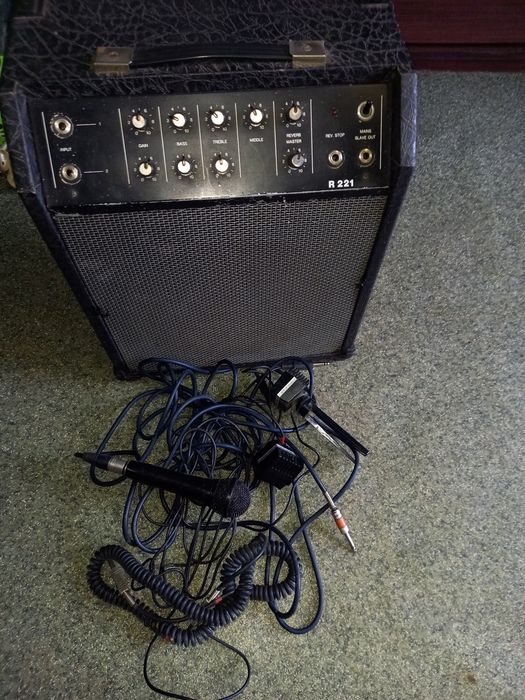 Wzmacniacz gitarowy Vermona regent 221