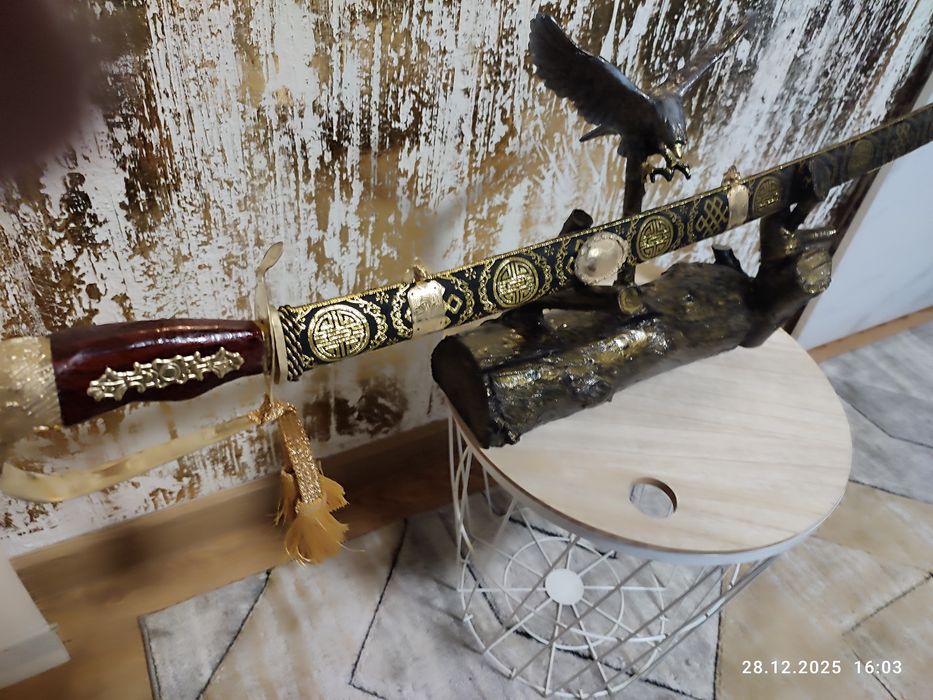 Szabla.Komplet w stojaku.