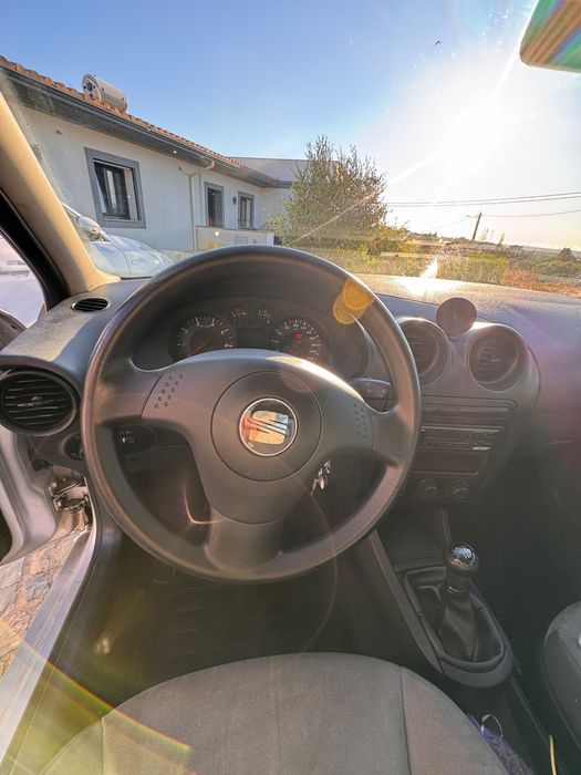SEAT Ibiza 6L 1.2 Gasolina (2002) • IPO até 07/2027 • Económico e fiável