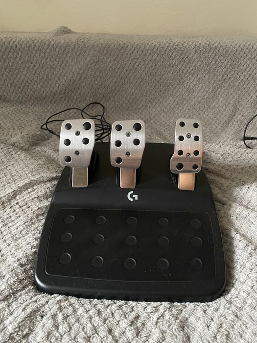 Ігровий руль Logitech G923