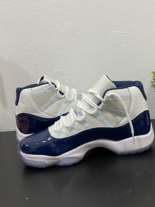 Jordan 11 azul e branco