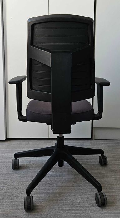 Fotel obrotowy biurowy ProfiM Raya szary ergonomiczny (ok. 10 szt.)