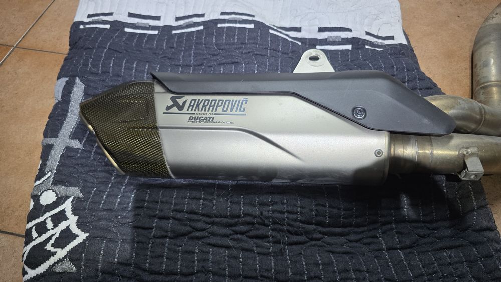 Escape akrapovicrace  ducati  multistrada v4s