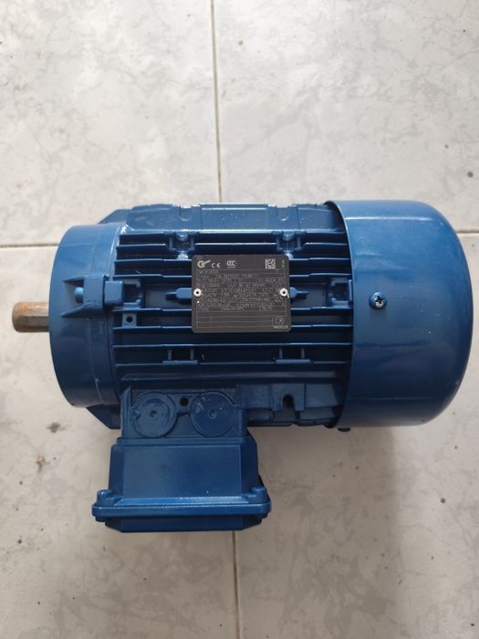 Vendo Motor elétrico