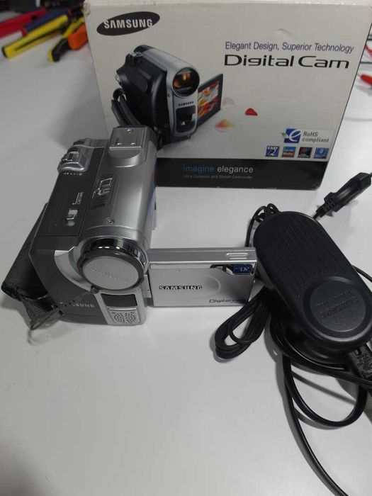 Camera Video MiniDV Samsung VP-D30 com alimentador impecável
