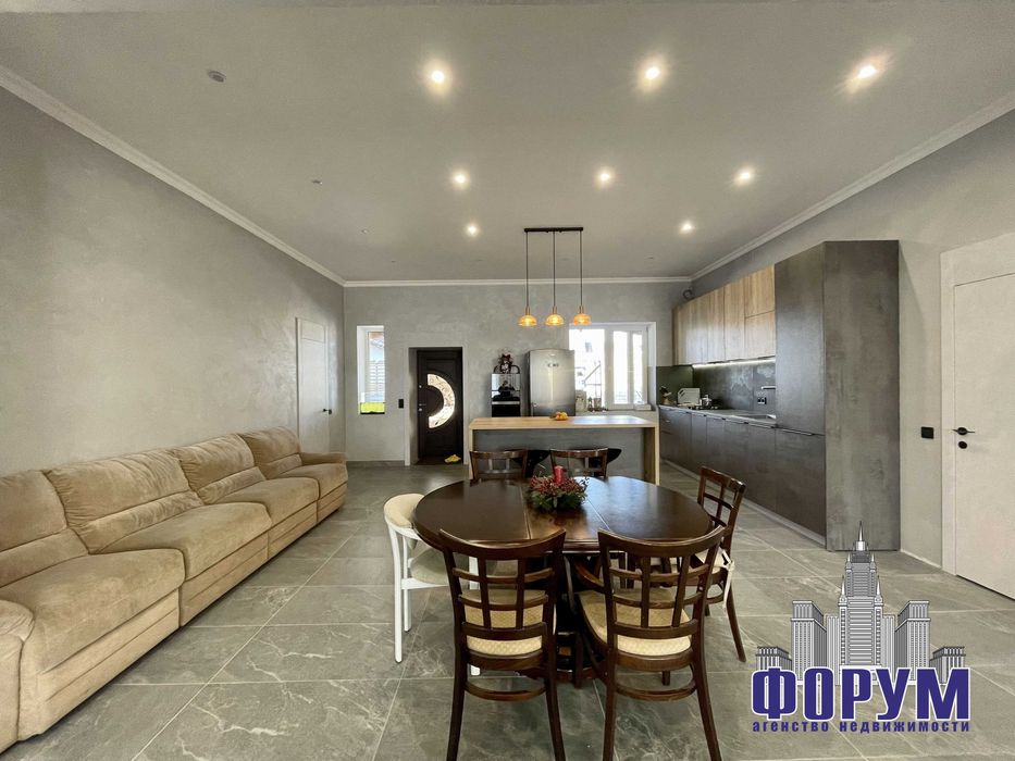 Продам новый дом 280 кв.м. Бородинский мкрн.183000  у.е.