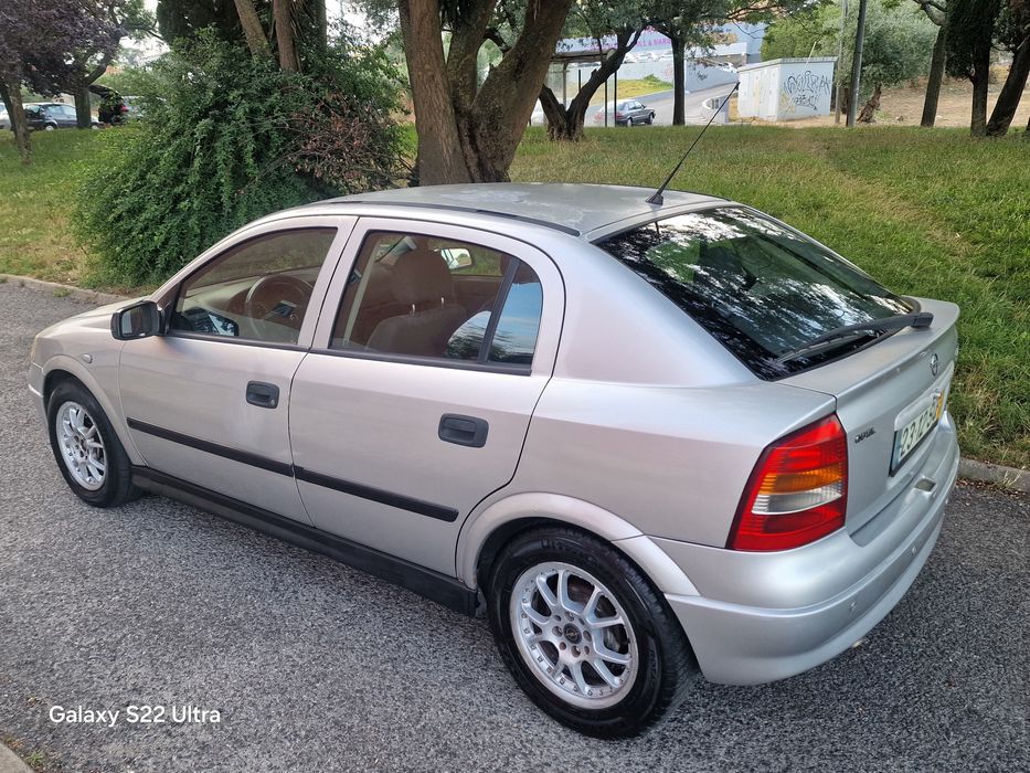 Opel Astra — fotografia 2