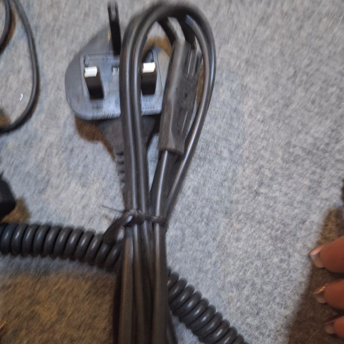 Ładowarki, kable kamerka