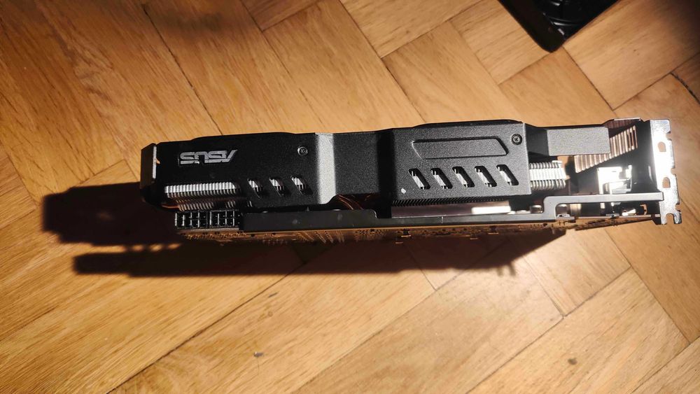 DirectCU 2 asus eah6970 dcii/2di4s/2gd5 Karta Graficzna