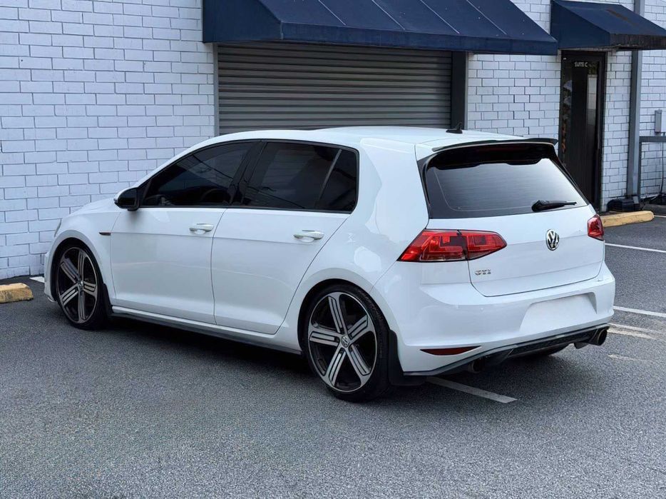 Volkswagen Golf GTI SE      2015