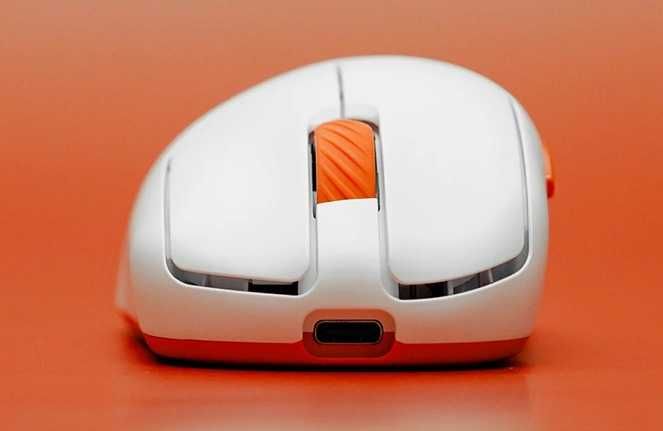 Бездротова миша Zaopin ZPW 8K ( PAW3395, оптичні Omron, 47г. + бонус )