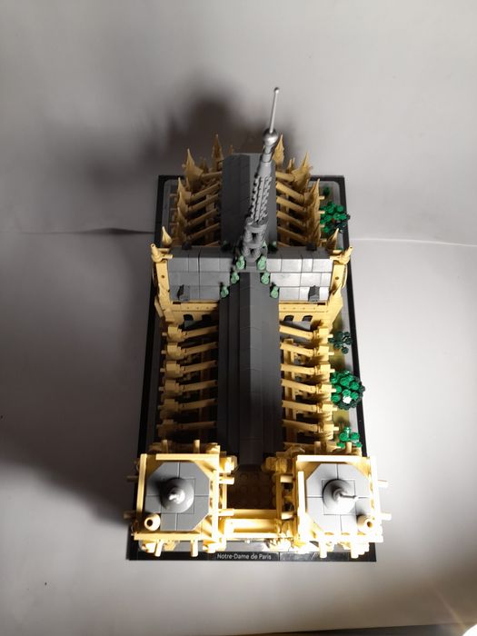 Lego Notre-Dame Architecture
