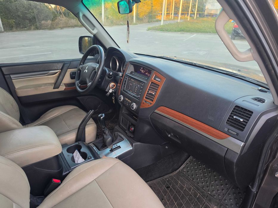 Легковий автомобіль
