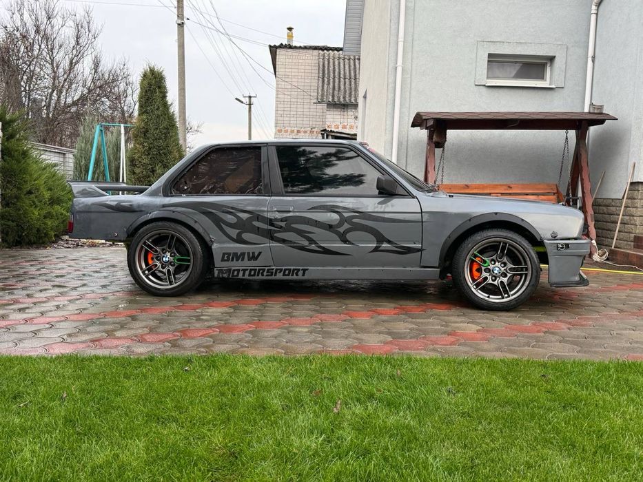 Продам Bmw e30 v8