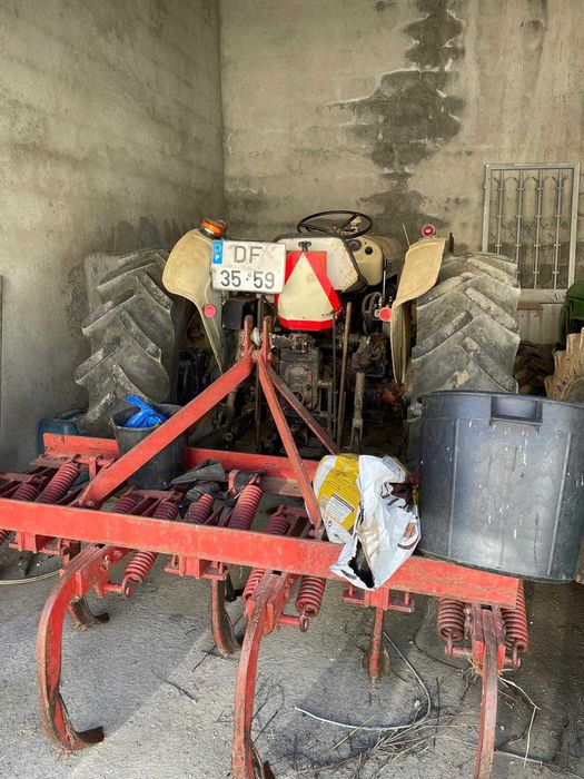 Trator David Brown 990 com documentos – 4250 €