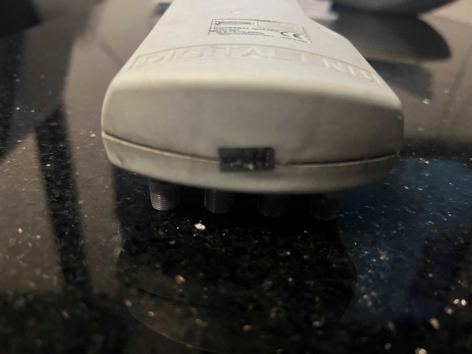 LNB Quattro Invacom QTH-031